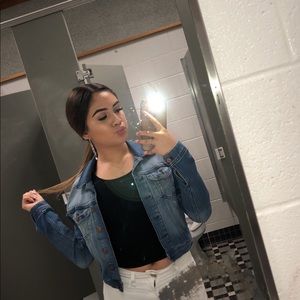 Meet your Posher, Leah